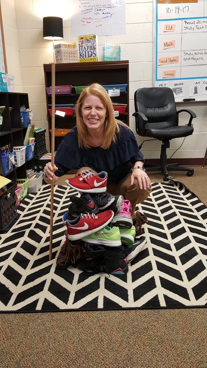 MrsMRYoung's tweet photo. Synergizing on the Leaning Tower of Feetza during habit huddle today!! @PontiacElem @RichlandTwo #fueltheflame https://t.co/rrJGQO72uY