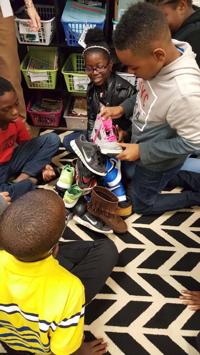 MrsMRYoung's tweet photo. Synergizing on the Leaning Tower of Feetza during habit huddle today!! @PontiacElem @RichlandTwo #fueltheflame https://t.co/rrJGQO72uY