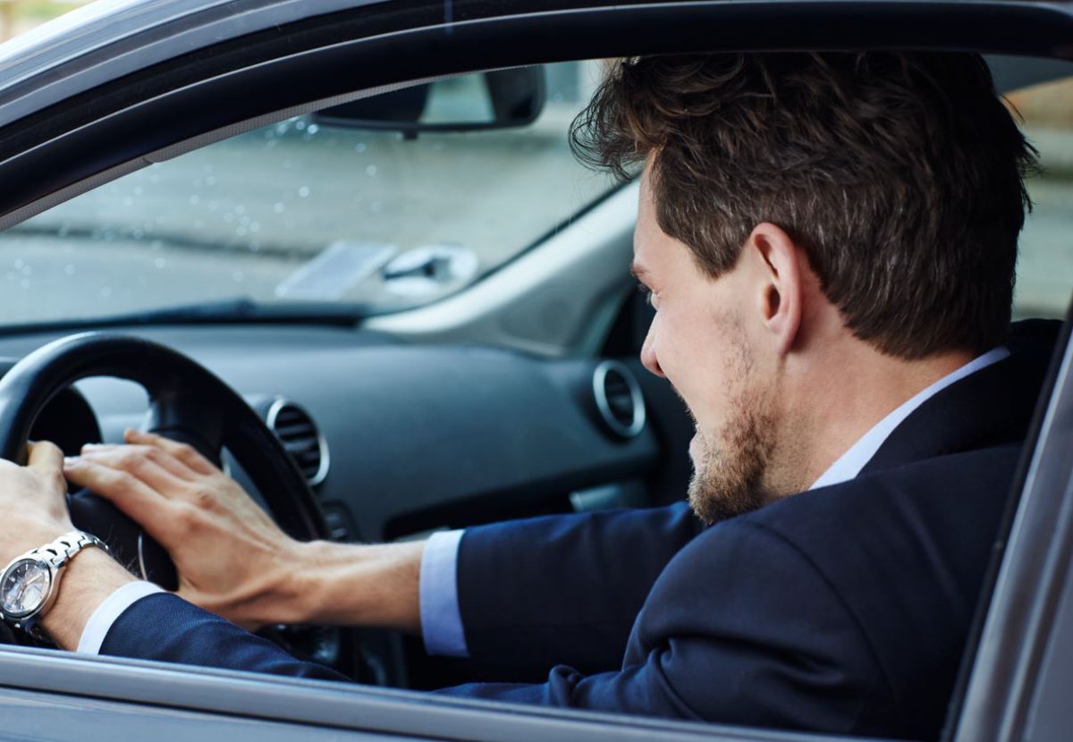 HubioFleet's tweet photo. Could your business be saving money? Here are our top tips for fuel efficient driving https://t.co/aJgxViJu1v https://t.co/4wtpE0RDHx