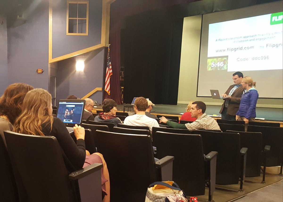 Tim @ACSD_edtech intros @Flipgrid to Ts and asks us to consider SAMR model for tech integration. <a href="/PeterLBurrows/">Peter Burrows</a> <a href="/VickiWellsEdD/">Vicki Wells</a> #vted