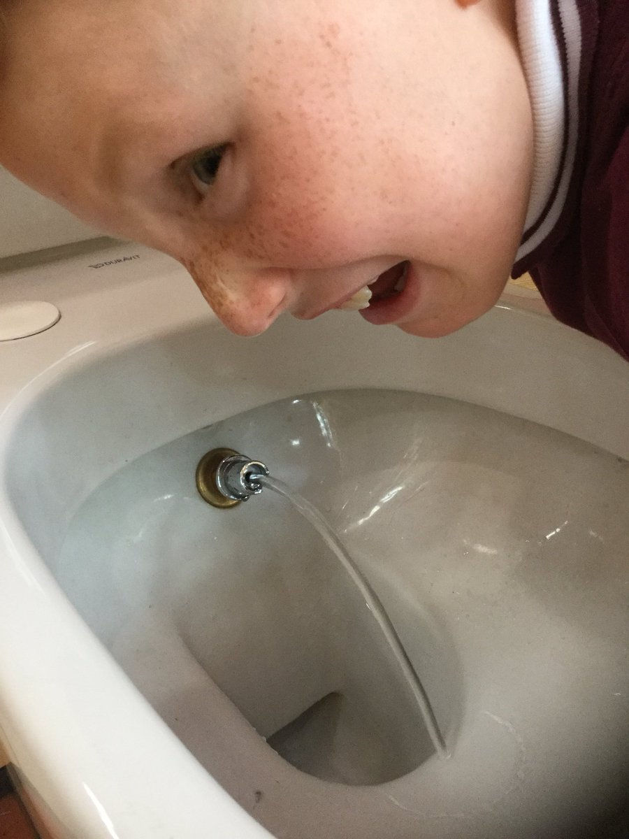 RCS_Alder's tweet photo. Children have stopped for a drink! Thirsty work all this excitement! https://t.co/HlRpOwS705