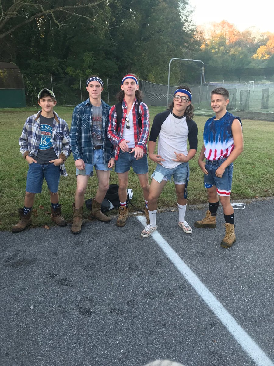MSJToday's tweet photo. Patriotic day!!! #MSJSpiritweek https://t.co/Kr6QvfmDHB