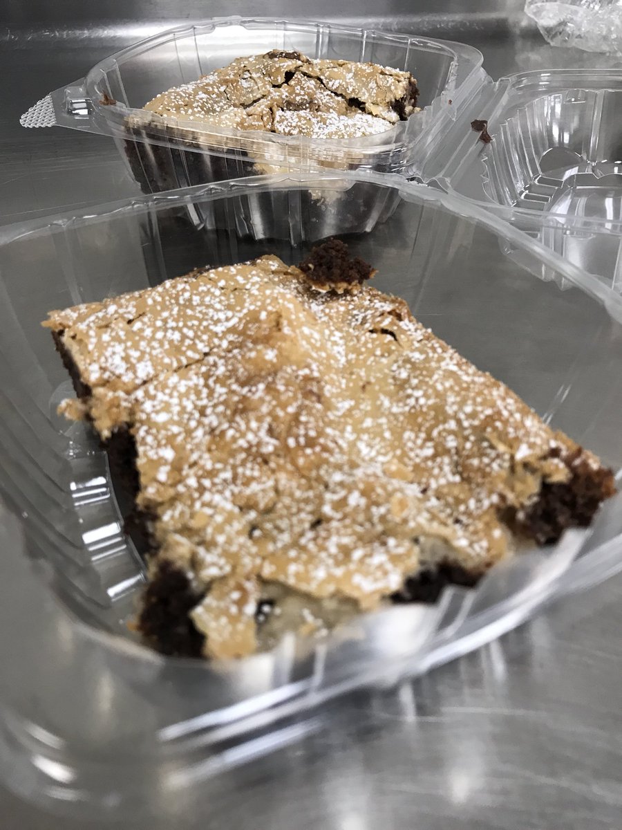 Cattleackbbq's tweet photo. Chocolate Crack Cake? Could it be even more addictive? https://t.co/qHIZguRbRb