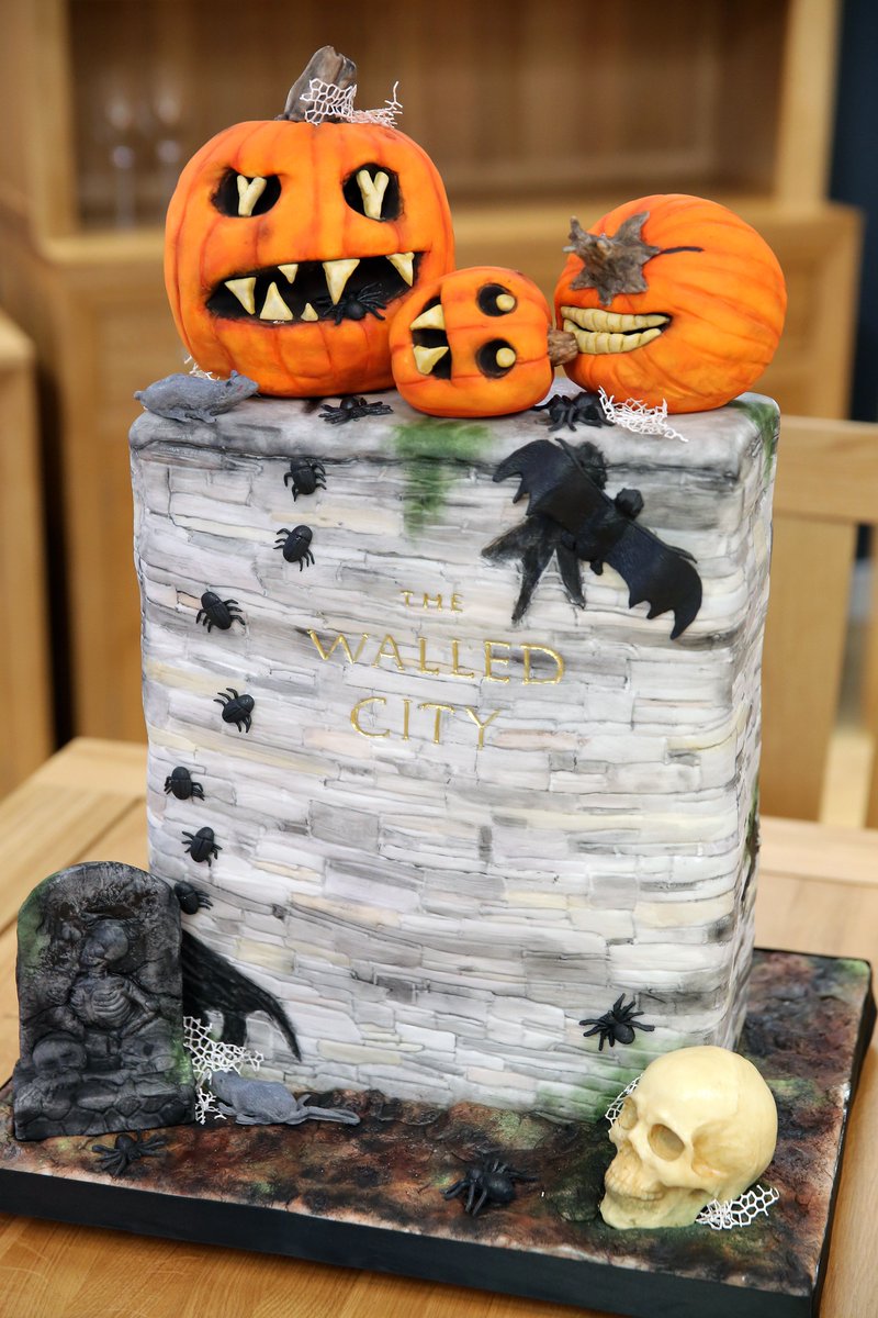 OFLoakfurniture's tweet photo. We opened our #Derry #Londonderry showroom last weekend, with a spooky Halloween cake created by @CakeBombMe, and donated to @AwareNI! https://t.co/Nyx56AQxLc