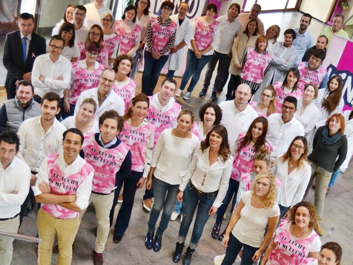 Entucopa's tweet photo. Matarromera, comprometida con el Día Mundial contra el Cáncer de Mama https://t.co/um6iPc317w #bodegas https://t.co/BnkgQg8rfU