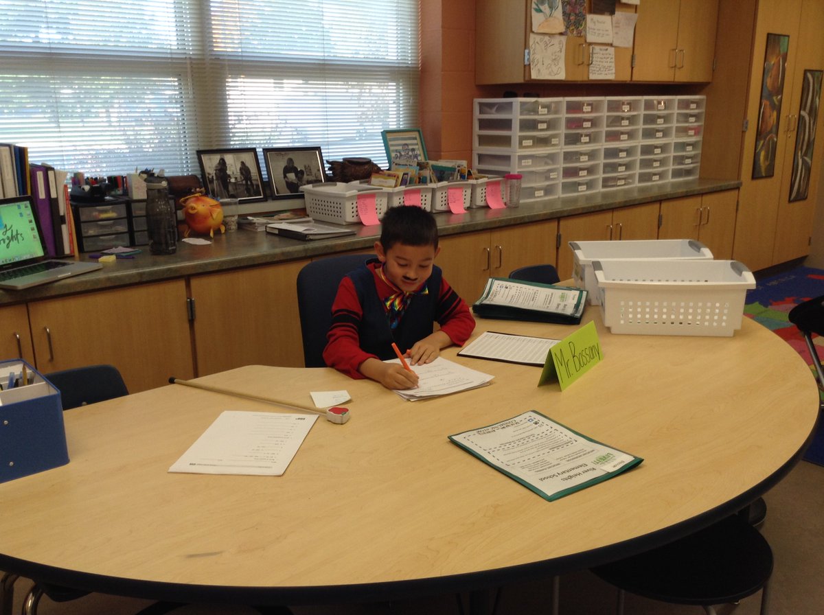 2ndSandberg's tweet photo. WELCOME MR. BOSSANY TO OUR CLASSROOM! He was such an enthusiastic teacher of the day. @DBossany -He can be my substitute ANYDAY! #gotRHpride https://t.co/vbXzfNNUZA