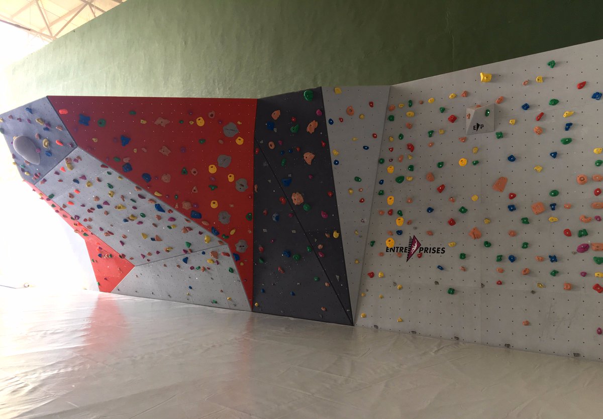 Entre_Prises's tweet photo. #EPproject New #mozaik wall completed in @riba_roja! 8m height lead climbing wall and 79 sq. metres bouldering area. Looking great! https://t.co/u7wsgxKLef