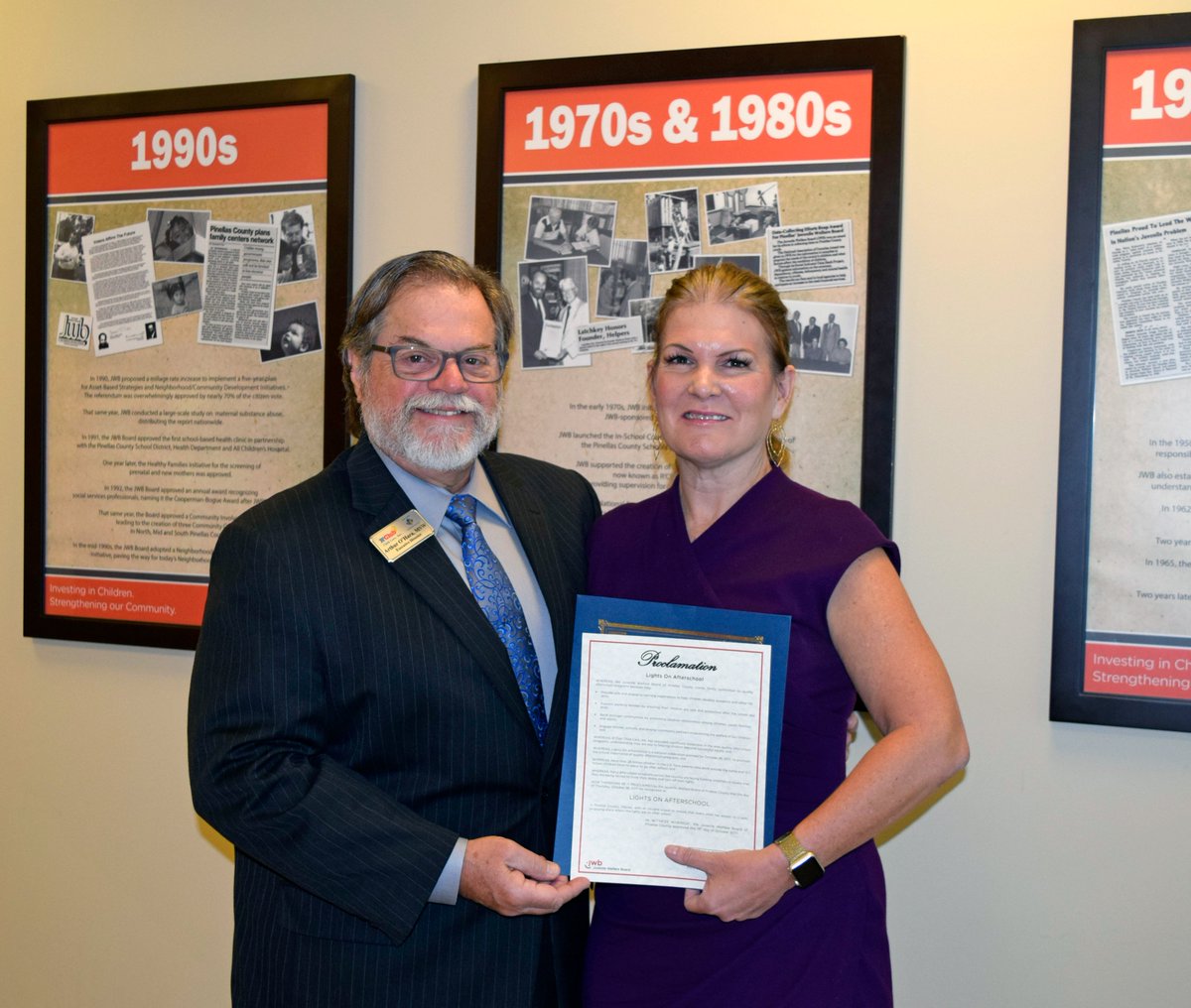 JWBPinellas's tweet photo. JWB proclamation that Oct 26, 2017 be recognized as #LightsOnAfterschool to ensure safe after school care @RClubChildCare #JWBBoard https://t.co/ODCnoplWkH