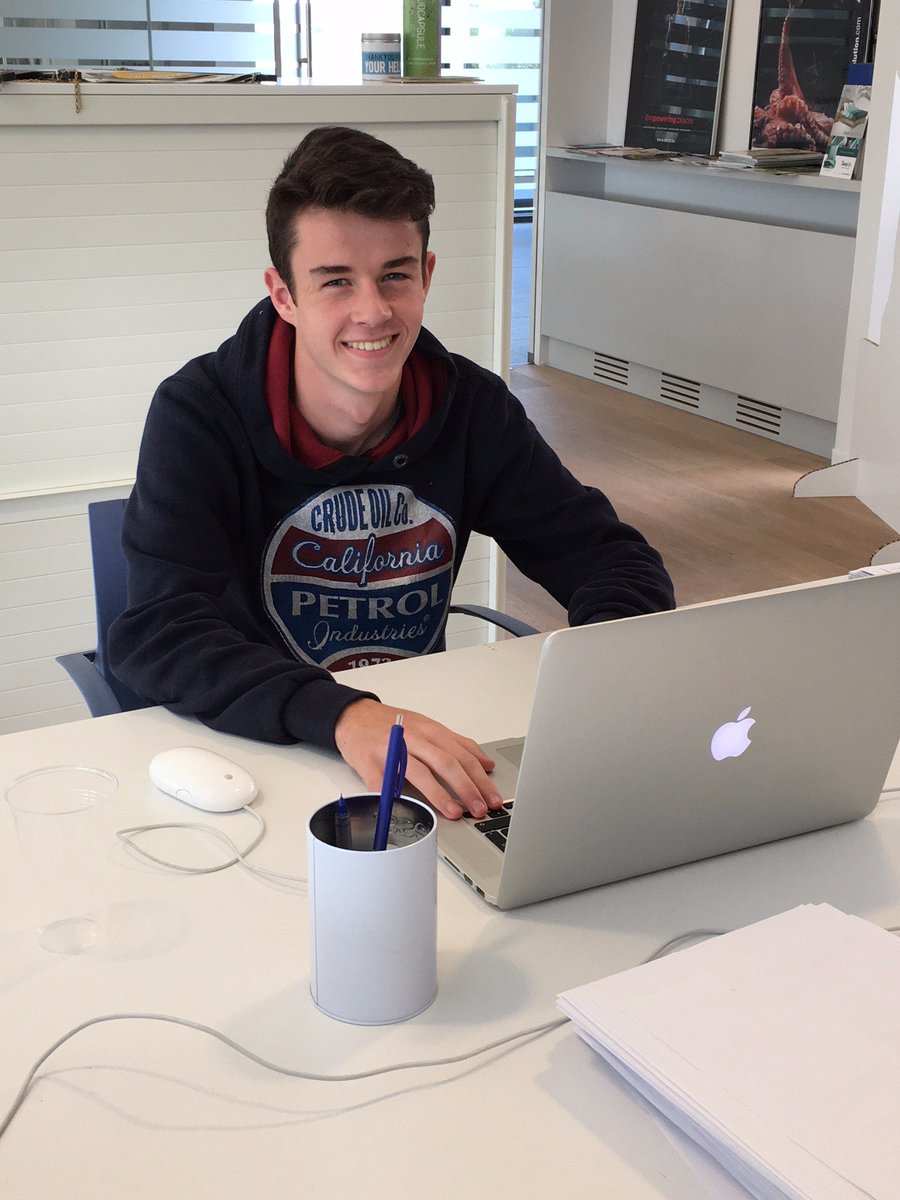 BulletPoint_be's tweet image. Vandaag hebben we er een extra werkkracht bij! Luca is onze YOUCA-stagiar! De centen die hij verdient, gaan naar het #goeddoel #YOUCA #trias