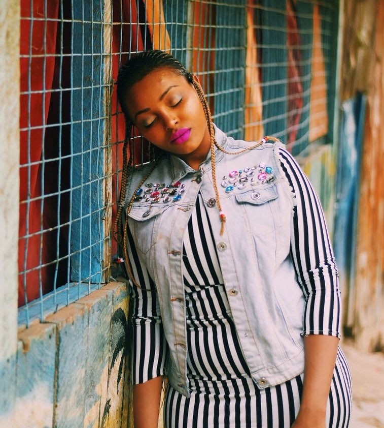 ItsBarryMo's tweet photo. You come to the #BounceBar to do one thing and one thing only,Drop Bars!
Today we have Yviona Reign gracing the studio,only on #TheBounce254 https://t.co/pIYVrbULFw