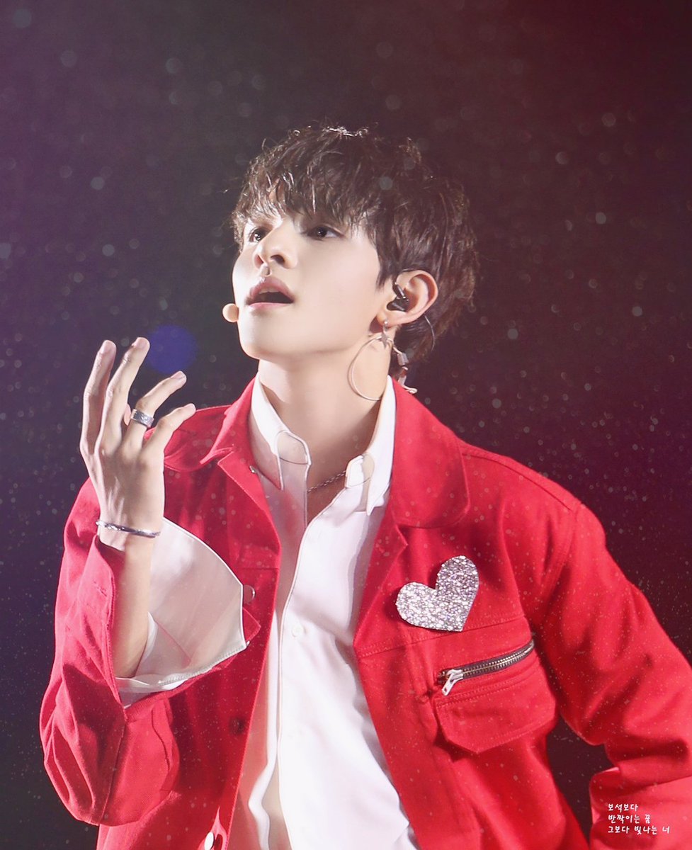 TranL_ARMY's tweet photo. @MnetMAMA Samuel https://t.co/P9UwjafoNG