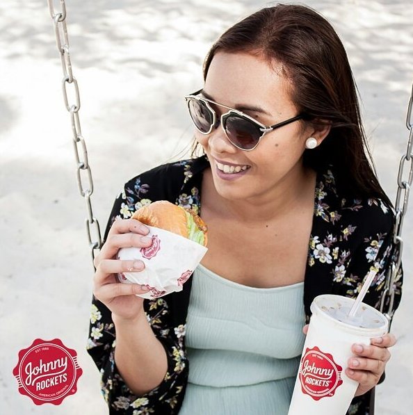 JRocketsQTR's tweet photo. Weekend vibes 😉🍔 https://t.co/zJqHfIBoJq