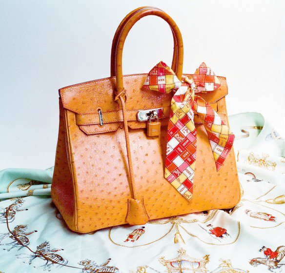 NUVOmag's tweet photo. Looking to invest? This handbag is more valuable than gold: https://t.co/sA5xdLaXKN https://t.co/EaA494nem3