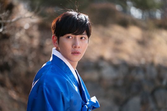 jichangwook_id's tweet photo. [INFO] Ji Chang Wook akan cameo sebagai Chun Bae (ayah 2 saudara) di film "The Bros". Tayang mulai November.
Jadi versi mudanya sang ayah... https://t.co/LmRGuIMBEU