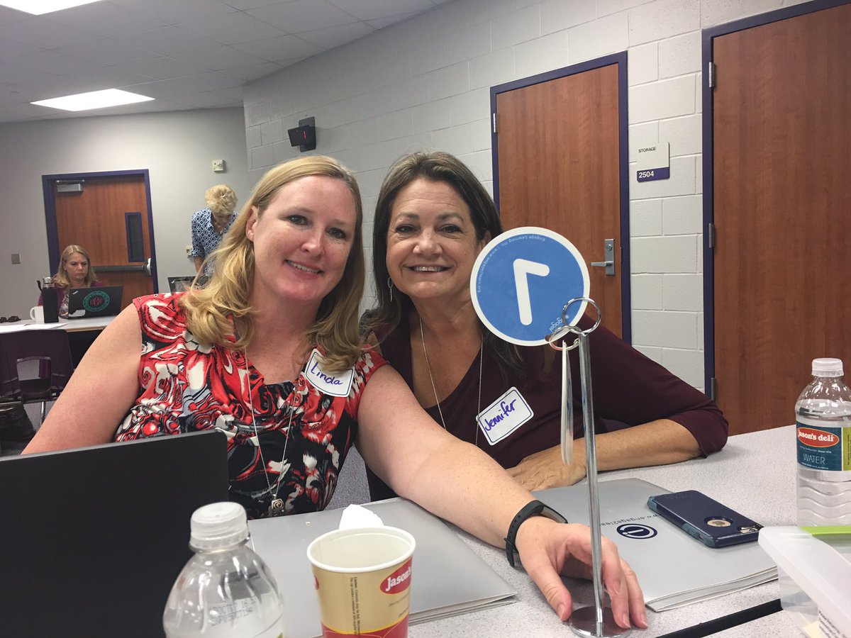 ValentinaESL's tweet image. Ready to rock this! #designlegacy @engage_learning