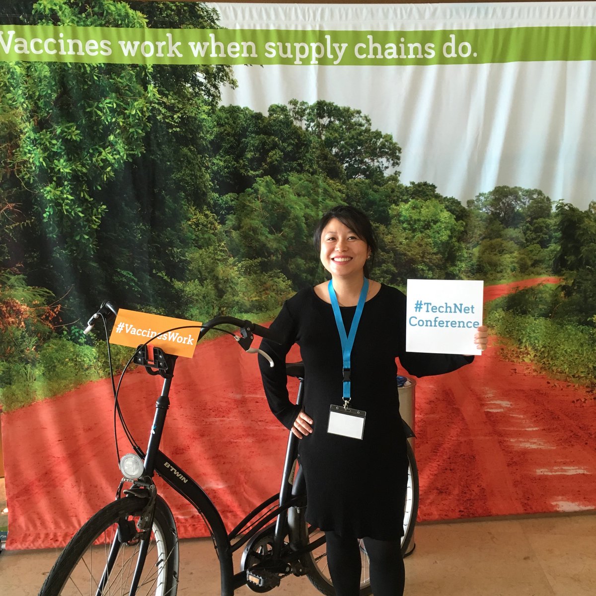 imcau's tweet photo. Go visit the photo booth at the #TechNetConference ! https://t.co/SgMSPJMmlw