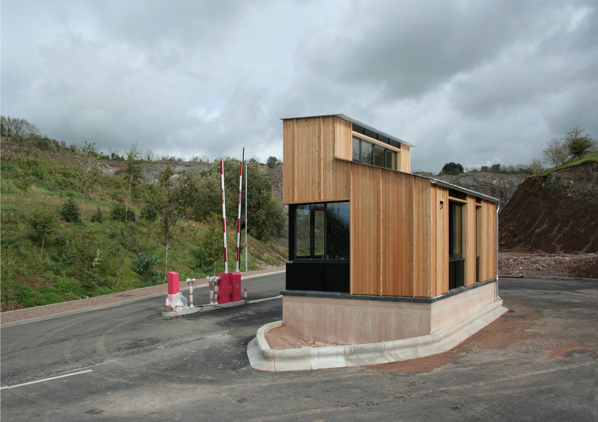 TimberWorkshop's tweet photo. Our latest project; a Siberian Larch gatehouse in Somerset. Another successful collaboration with @FeildenFowles @charliebighams https://t.co/xphBFPMuO3