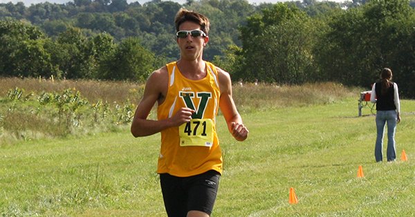 PAC_Athletics's tweet photo. Today in #PAChistory: 2013-@MySaintVincent Chansler Poole finishes sixth at Oberlin’s Inter-Regional Rumble (8K) with a time of 25:30.8. https://t.co/sVPt9Jqc5f