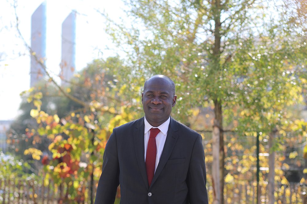 Bordeaux's tweet photo. Un nouveau maire-adjoint pour Bordeaux maritime
👉 Pierre De Gaétan Njikam succède à @n_delattre https://t.co/g3IYpHGGjT https://t.co/CeF6mdi1SS