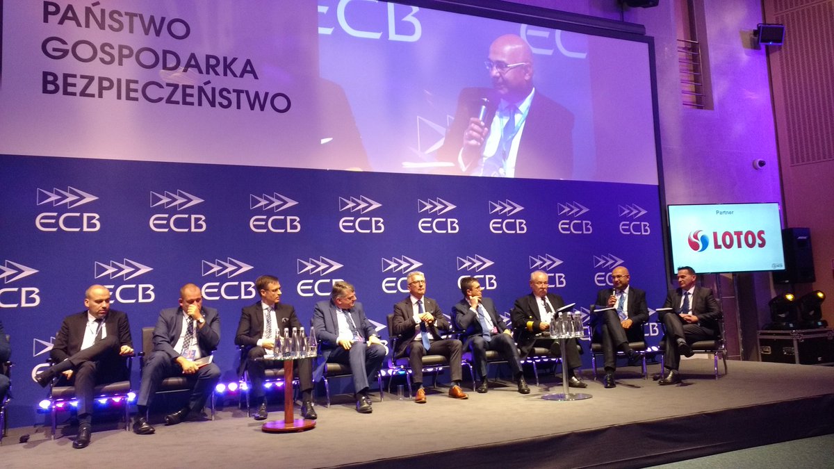 ITD_gov's tweet photo. #Szef #ITD @AlvinGajadhur podczas #osg2017: kontrole, które prowadzimy prowadzą do wyeliminowania przeładowanych pojazdów. https://t.co/jV24iDfV11