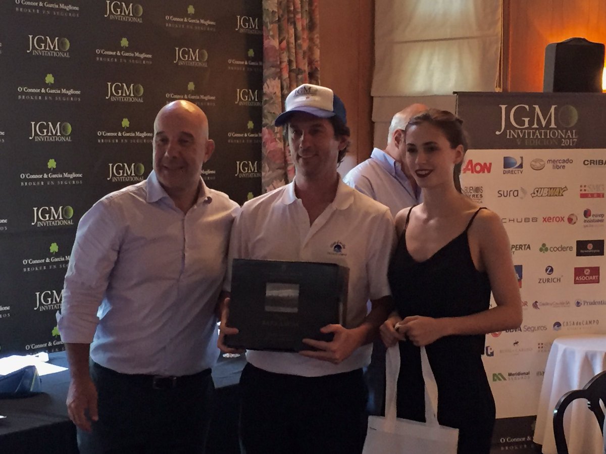 corfieldlorena's tweet photo. #Dedicado #RedWine #JGMInvitational2017 #GolfTournament #Golf #ThePlayers #MartindaleGolfClub #WorkingbyLP @dedicado_ar @FincaFlichmanOK https://t.co/EOtkhJf6ME