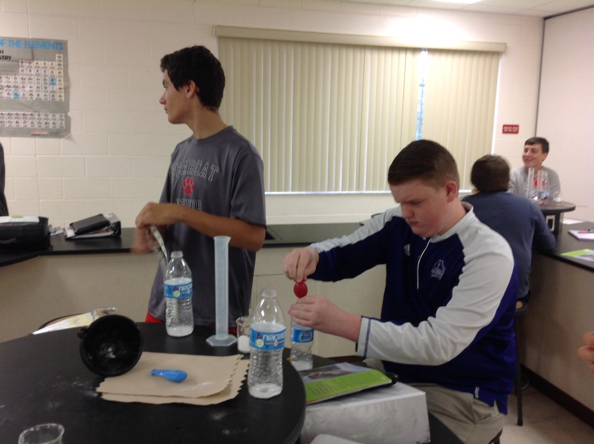 SandyPopeLMS's tweet photo. Using lab evidence to prove that reactivity is affected by thermal energy #bearcatscience #crmsbearcats https://t.co/uqRagmLnMG