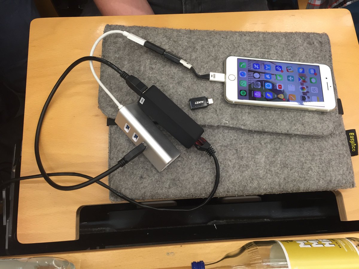 tihmstar's tweet photo. Welcome to the world of Apple devices.
#Adaptergate https://t.co/pmwuAQsMBK