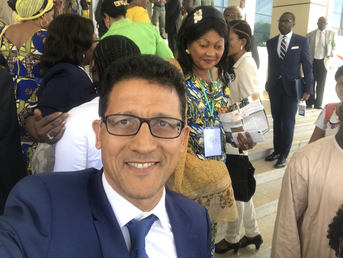 ZakariaFahim's tweet photo. #ANF2017 #Ngeimpact #HubAfrica Africa Now forum à Yaounde avec l’accompagnement de Hub Africa pour booster les entrepreneurs camerounais https://t.co/898RUYlwX1