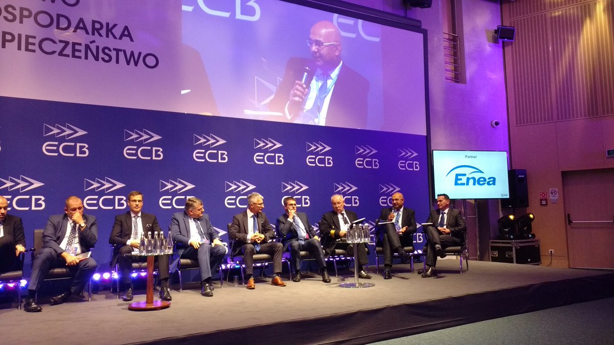 ITD_gov's tweet photo. Główny Inspektor @AlvinGajadhur szef @ITD_gov na #OSG2017: preselekcja 24/7 będzie miała charakter prewencyjny,zmniejszy to degradację dróg https://t.co/IAHSeaeala