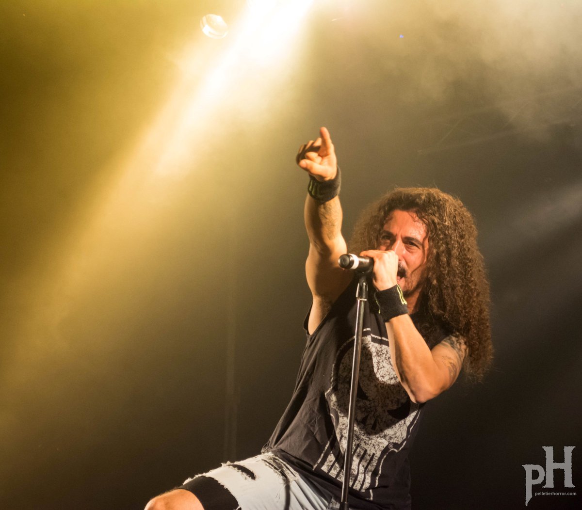 Crónica y fotos <a href="/liveformadness/">Live for Madness</a> pelletierhorror.com/2017/10/18/liv… <a href="/CrisixOfficial/">Crisix</a> <a href="/INMUTEBAND/">[IN MUTE]</a> <a href="/MorphiuM_info/">MorphiuM Official</a> <a href="/Talesienoficial/">TálesieN</a> <a href="/SomasCure/">Somas Cure</a>