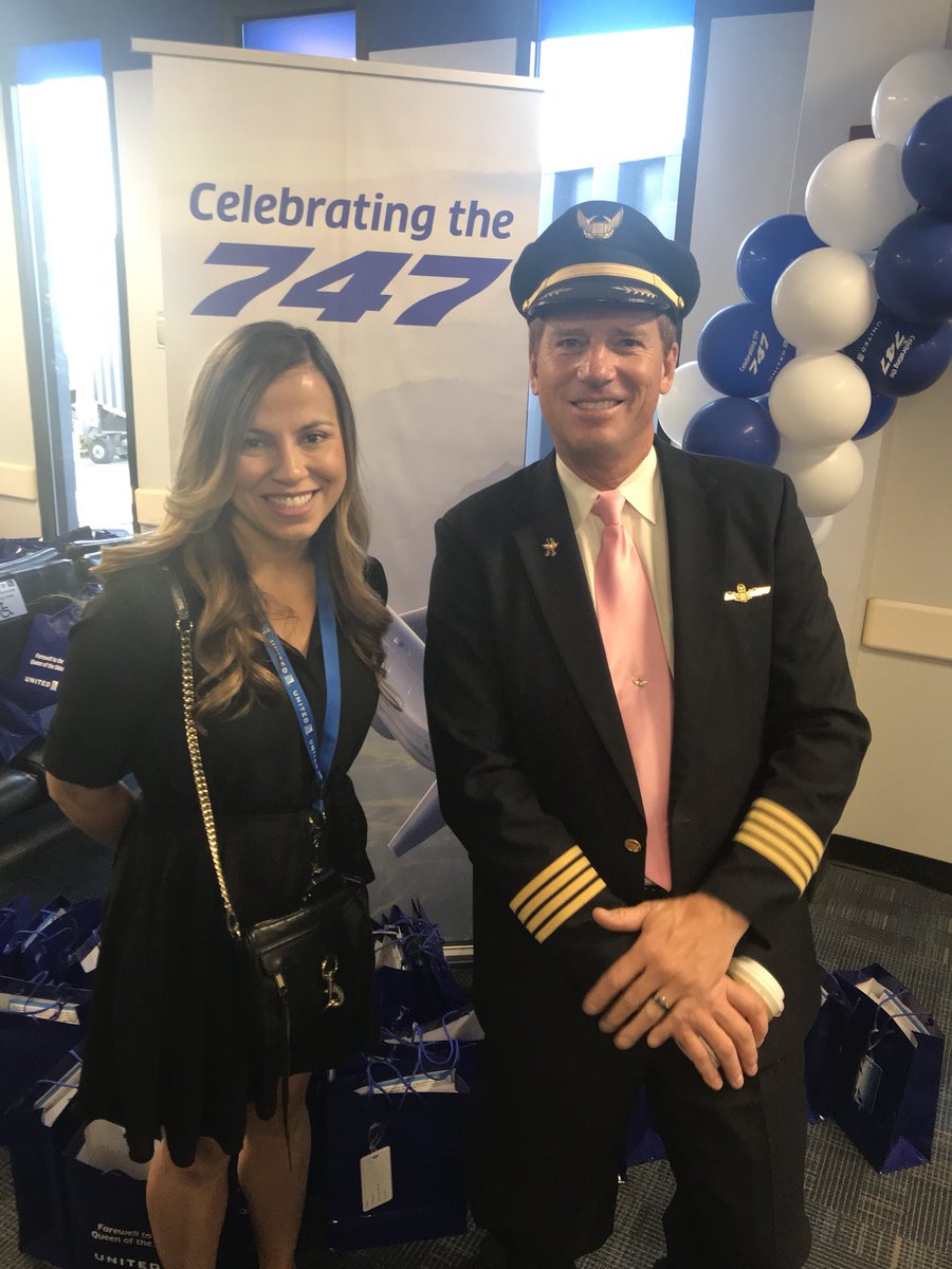 cinthiawalker18's tweet photo. Bidding farewell to the Queen of the Skies at IAD today ✈️💙 #farewellua747 @weareunited @SharonGrantUA @smorrissey703 @Lennon2jen https://t.co/w82GwjPtRH