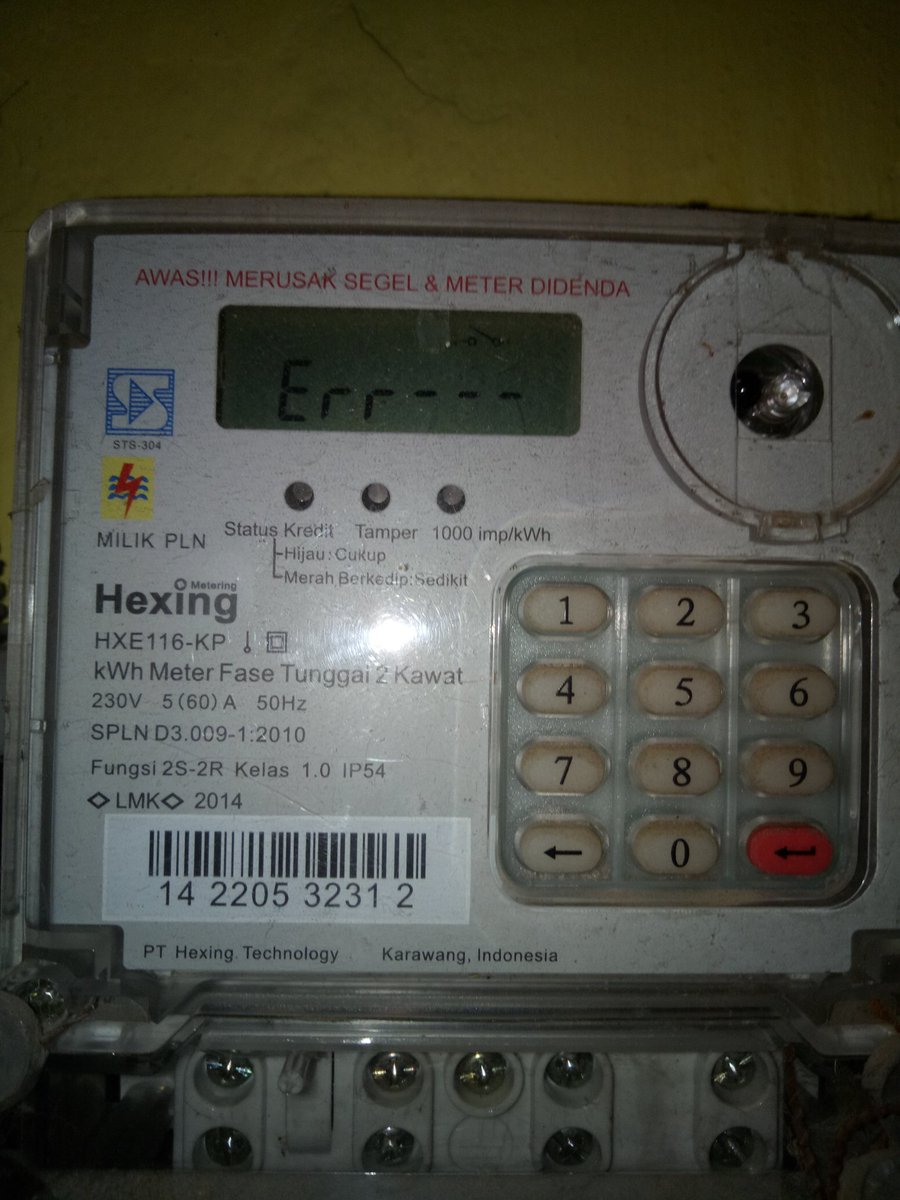 RandyKribo's tweet photo. @pln_123 ini kenapa min? listrik saya mati --,. lokasi jakarta timur https://t.co/FMZAm33UOt