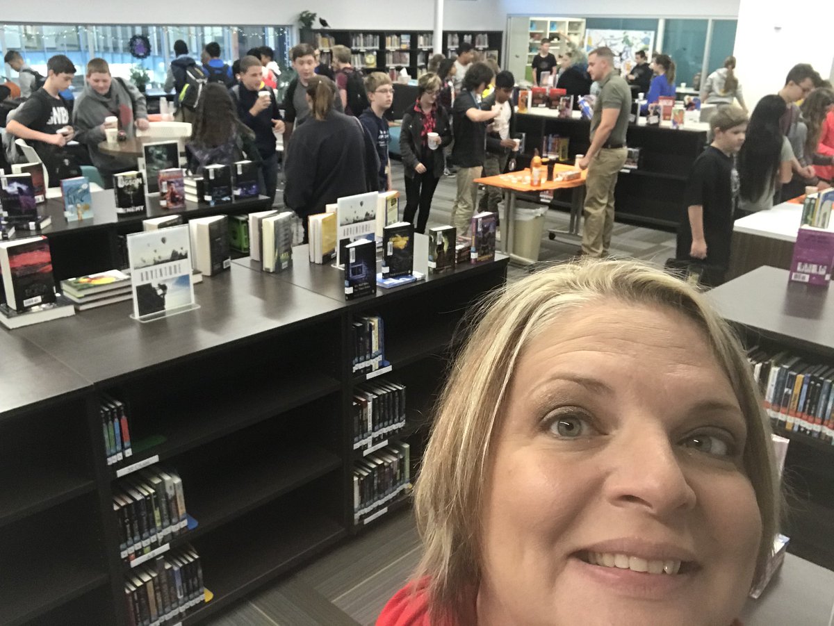 jyhawkfan45's tweet image. @NJHLibraryLC - a packed house this morning! Had a blast helping  @Librarystar w/ #ThirstyThursday Can’t wait for the next! #neoshowildcats