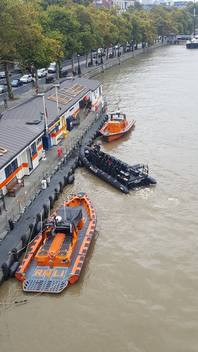 shotsdrldn's tweet photo. @MPSonthewater stopped to say Hello to @TowerRNLI 🙋‍♂️ https://t.co/TQiAkiCsVk