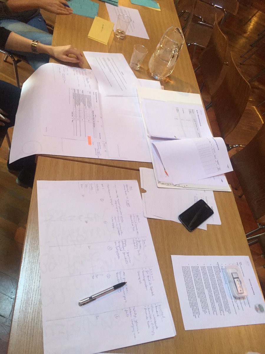 Goeoenk's tweet photo. Bewerten ist auch da ziemlich aufwändig und schwierig für die unbestechliche Jury! #scap2 #ischauarbetimfall https://t.co/V2tGudQkhQ