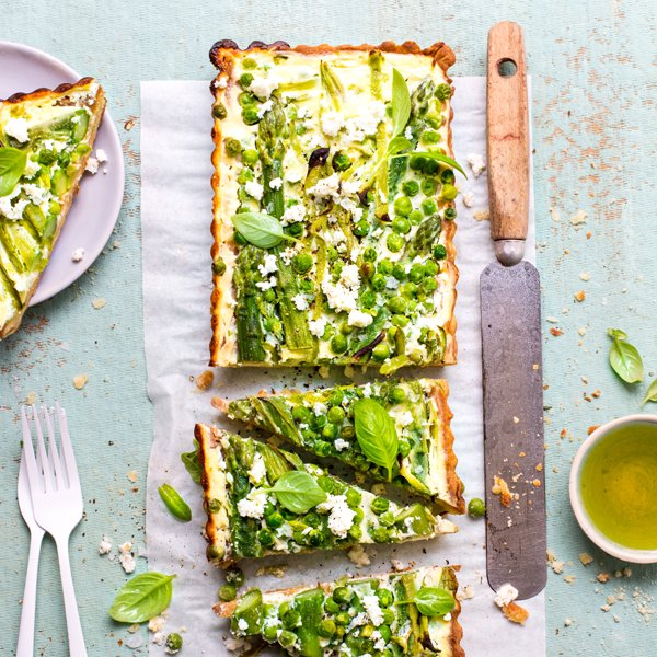 Crush_online's tweet photo. This Veggie &amp; Ricotta Quiche with an intense olive oil crust has gotta be the tastiest way to eat your greens! 💚 https://t.co/Q3zRYMdGrj https://t.co/RptUuQ5YVy