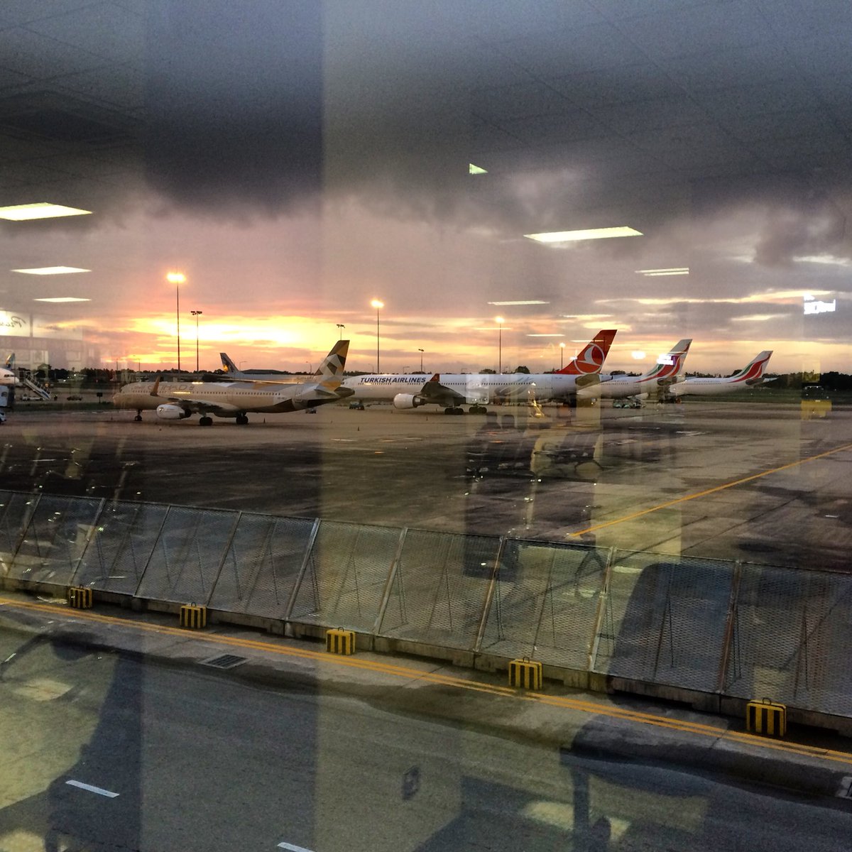 nashtags's tweet photo. #TK731 Now boarding...
CMB🇱🇰✈️🇲🇻MLE🇲🇻✈️🇹🇷IST🇹🇷✈️🇫🇷CDG #SriLanka 🇱🇰🦁 #AvGeek https://t.co/OdlkehkfW1 https://t.co/bocU42NWPR