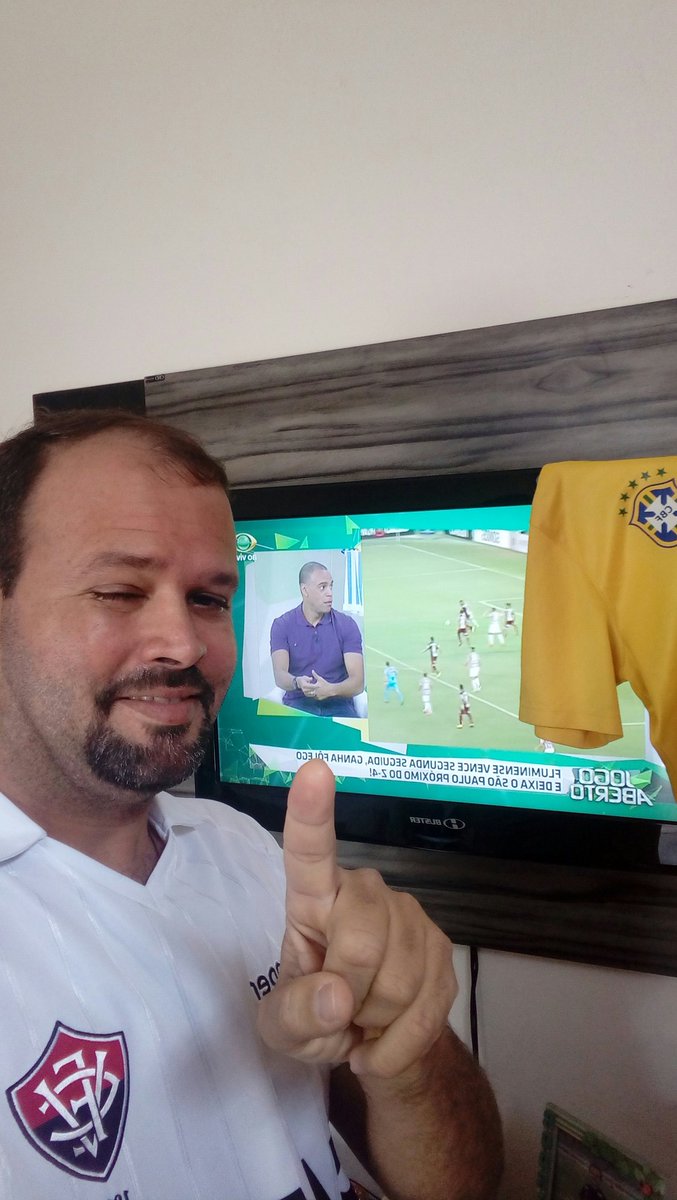 RodrigoFreire11's tweet photo. #moioJA chora @denilsonshow sobe @RenataBFan #jogoaberto @bandjogoaberto https://t.co/23dKngHN93