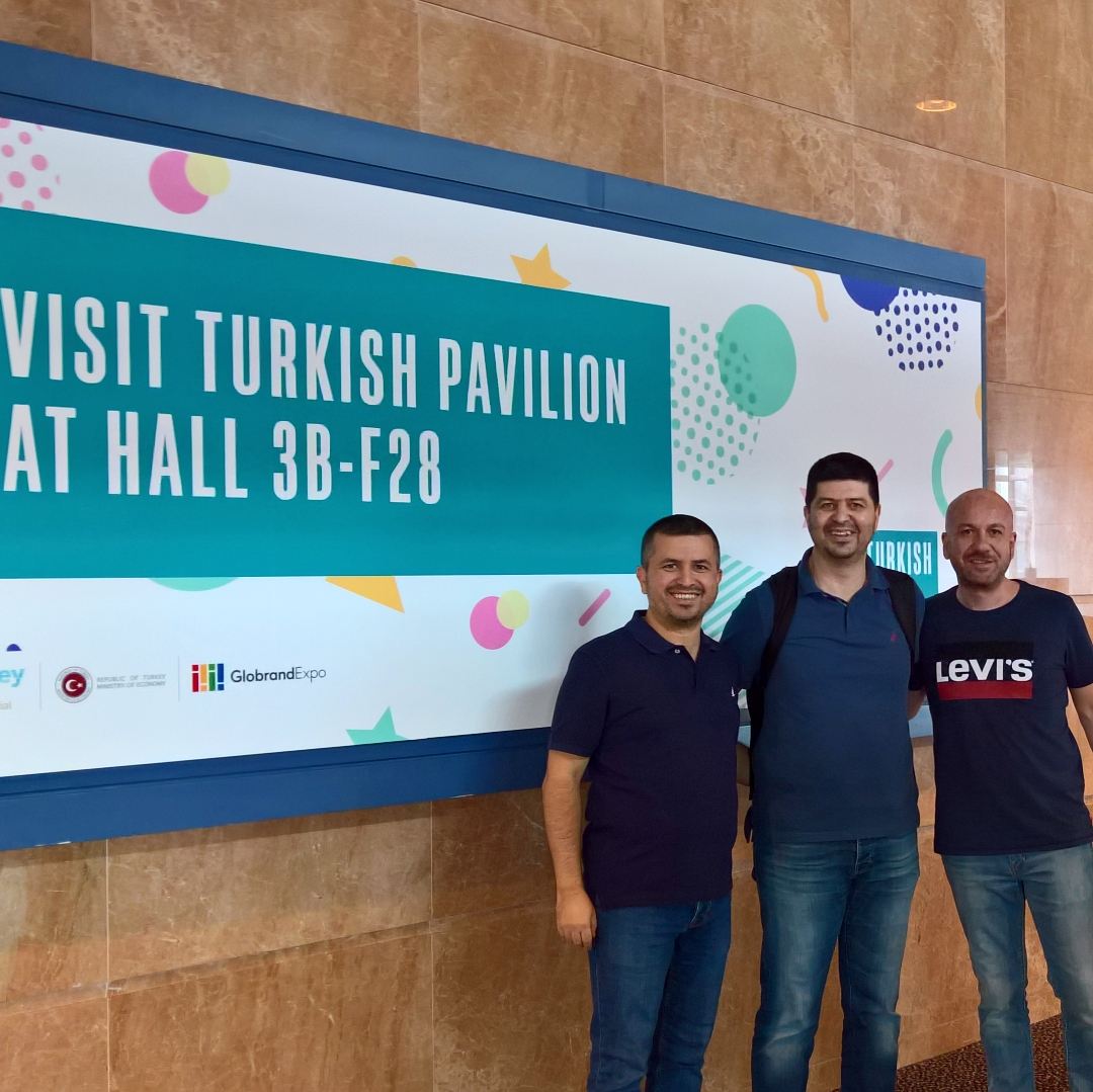 Globrandexpo ilk fuarını Hong Kong ' da Mega Show Part 1 ile gerçekleştiriyor... Yarınki açılış için tüm ekip hazır #ilkfuar #hongkong