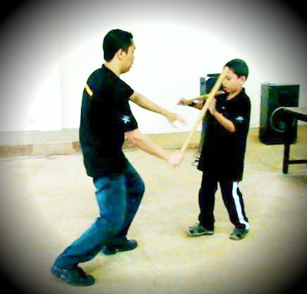 LouisLimSFS's tweet image. Teaching children the art of Balintawak Eskrima. #eskrima #arnis #FMA #kali