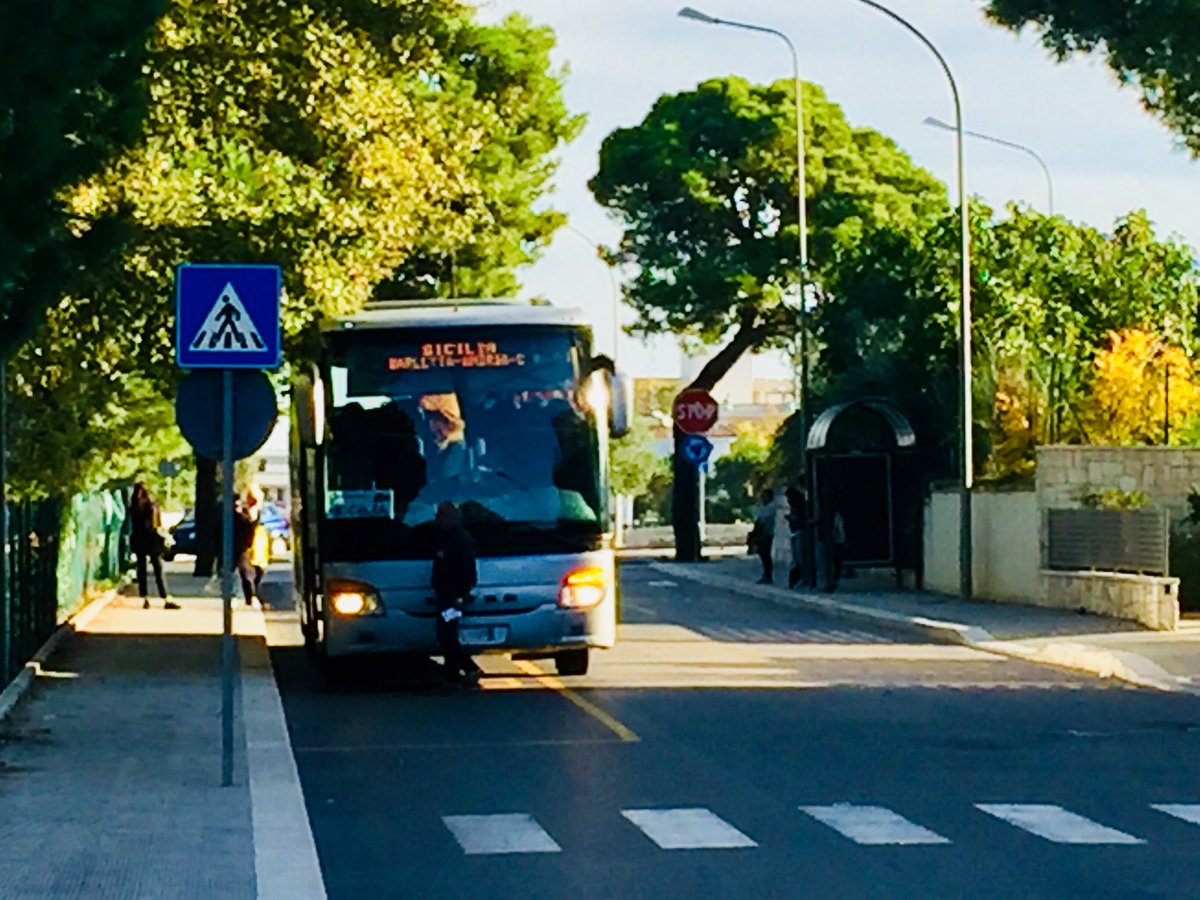 gzileni's tweet photo. #openbus scusateci per aver creato alcuni disagi per i pendolari https://t.co/ydqzvwLAuT
