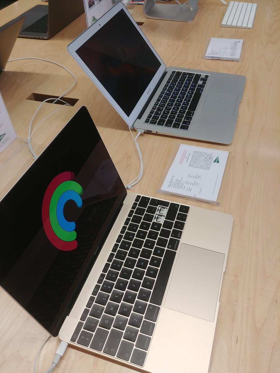 MbyM's tweet image. Shop here is setting realistic expectations with their display model! #ButterflyKeyboard #MacBookKeyboard