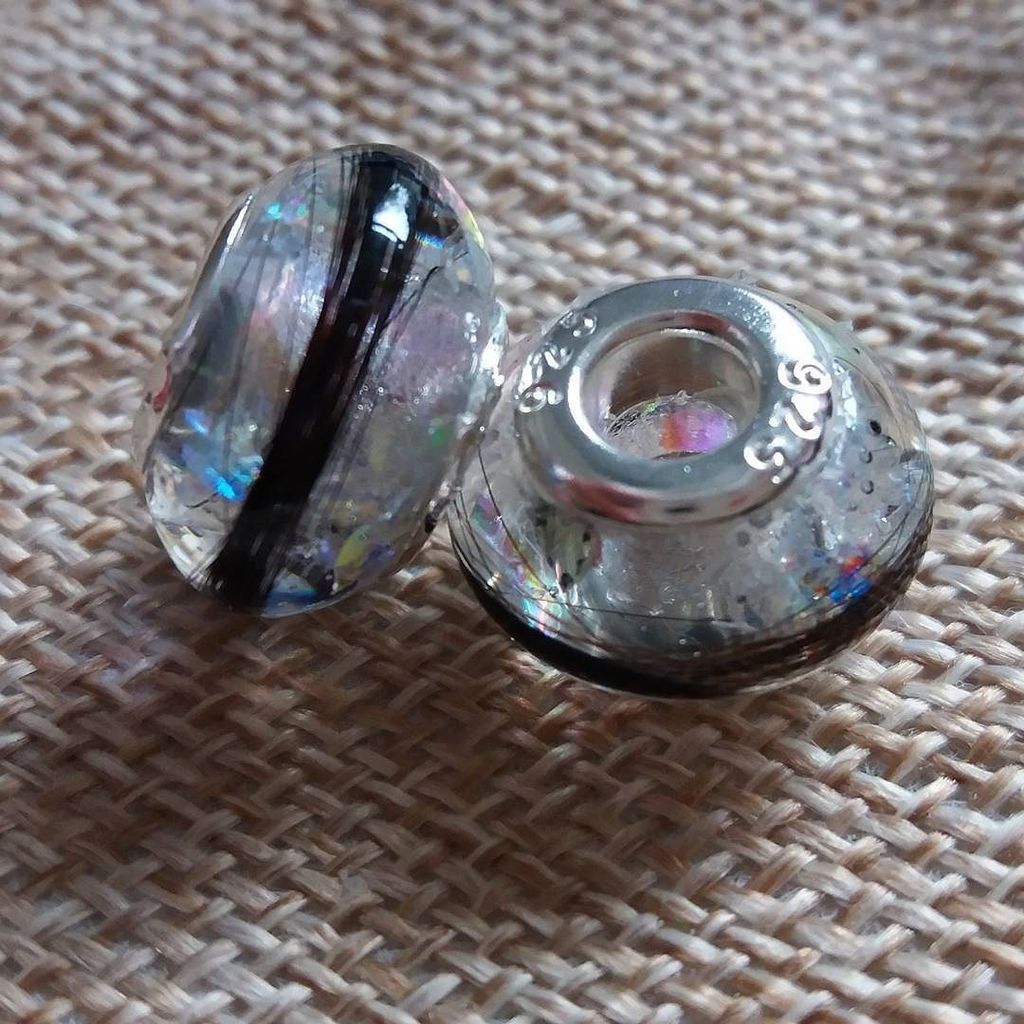 dottyphoebe's tweet photo. Two recent Locks of Love Memory Beads 💗 These are so pretty 💗

Each bead is individually &amp; carefully handmade by m… https://t.co/auSMlii8hW https://t.co/dnnSvBYBTb