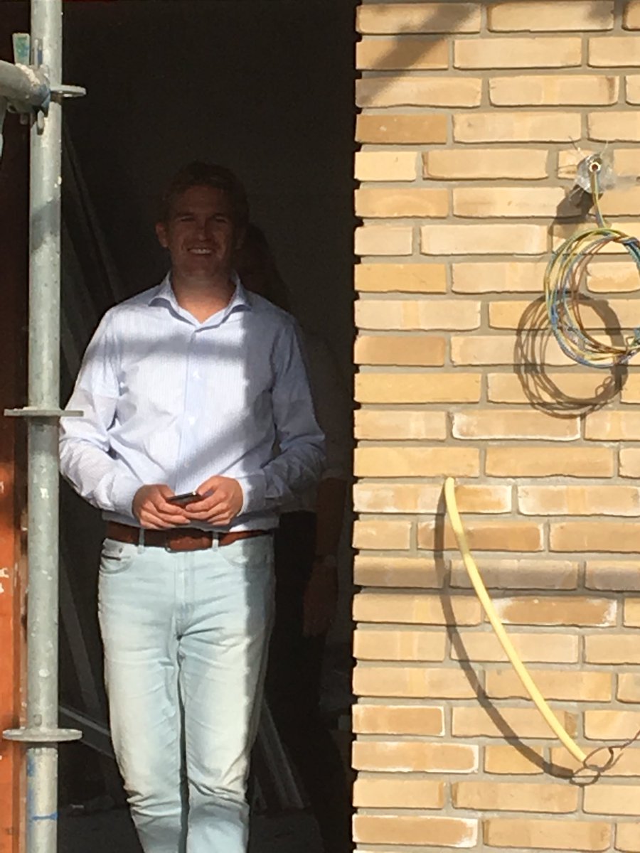 Vandaag Kijkdag voor de toekomstige bewoners #Meander fase 2 #Rotterdam ze bekijken nu al het uitzicht <a href="/GiesbersRdam/">GiesbersRotterdam</a>