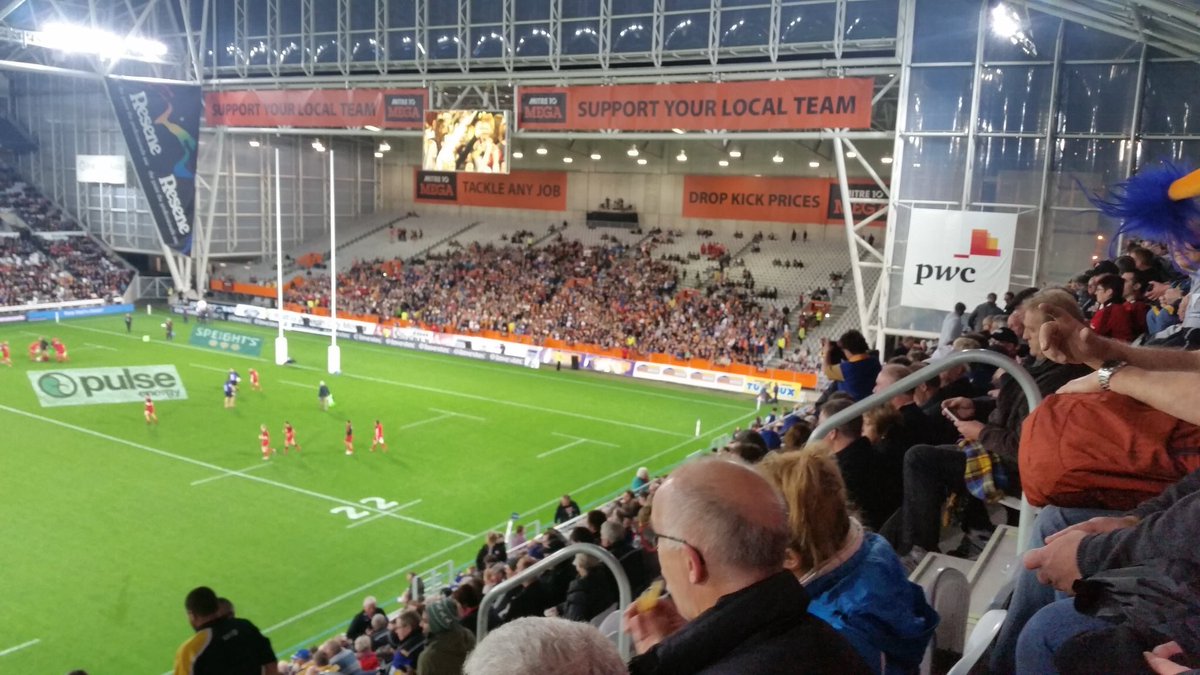 J_J_Nunez's tweet photo. La future tribune « U Crazy » du @racing92 via @lequipe inspirée des supporters des @Highlanders (The zoo) : étudiants et déguisés https://t.co/uXIeJnTq2H