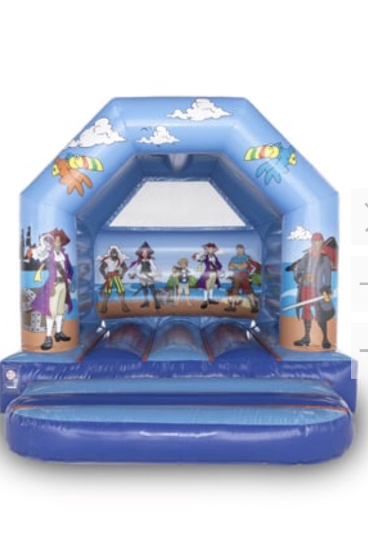 creative_partys's tweet photo. Check out our new 12x10ft  pirate bouncy castle ideal for smaller gardens and halls book online at https://t.co/cCg5FM3TyO #teamcp #belfast https://t.co/TWt969Zreu