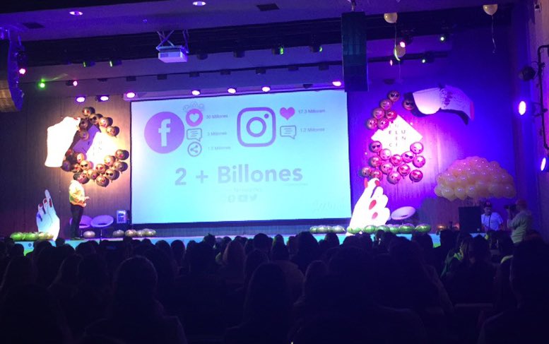 SrtaHenao's tweet photo. Hoy desde #Influence2017
#Bogotá #Colombia #InfluencerMarketing #MarketingDigital https://t.co/iwSemGClqn