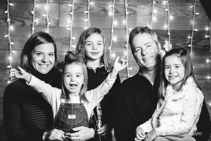 Bellowsandbulb's tweet photo. Family Holiday sessions will start Saturday Nov 4! From 10:30-4:30 at the studio. 25 minute session for $200 and 5 digital images 🎄🎅🏻🎄 https://t.co/KsZcq78YoF
