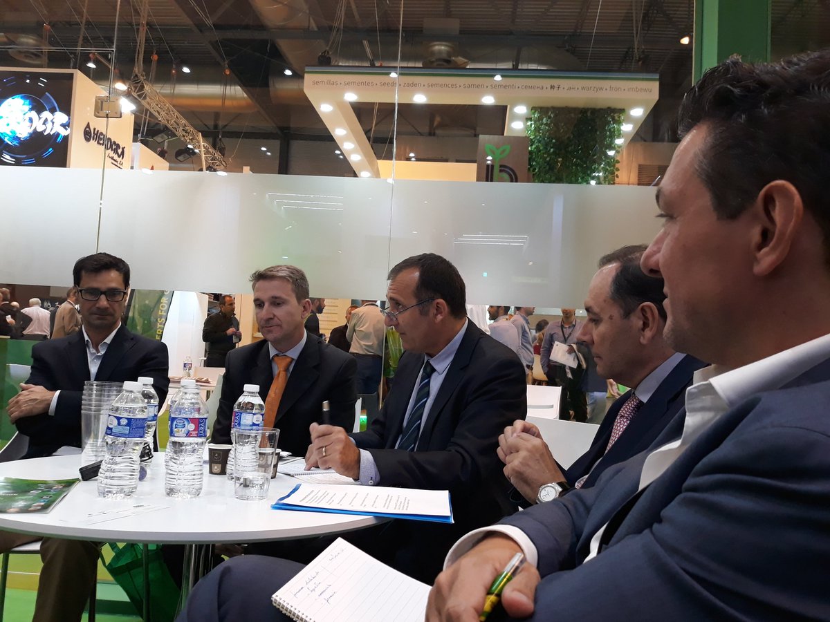 bcnplana's tweet image. ⚠️#EXPERTalks Debate sobre grandes desafíos; cómo nos imaginamos la distribución de insumos agrarios en 2025? #FruitAttraction2017