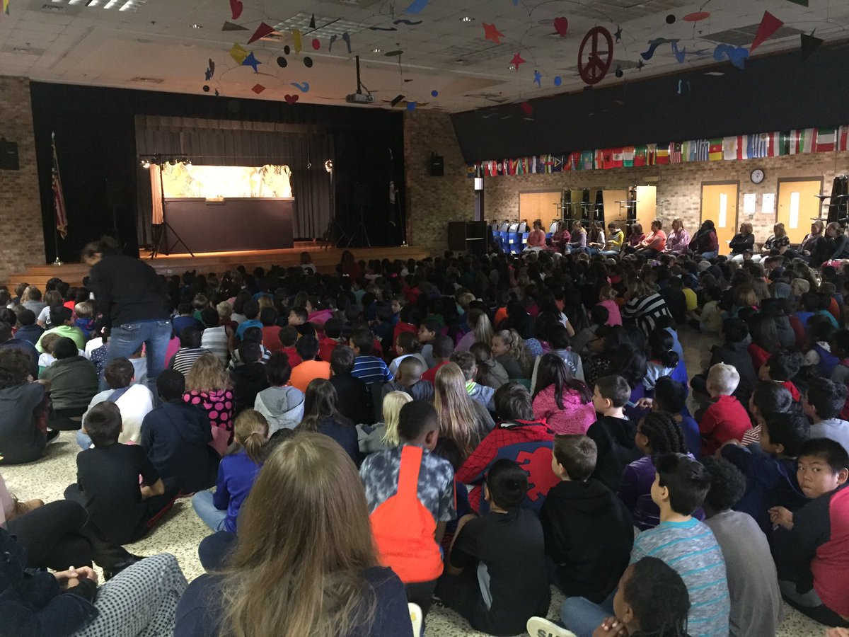 AGCShenValley's tweet photo. @barefootpuppets sharing @TricksterTales with 500 Stone Spring students today and 500 Waterman students yesterday!!!@HCPSArts https://t.co/Wm68uIpQlc